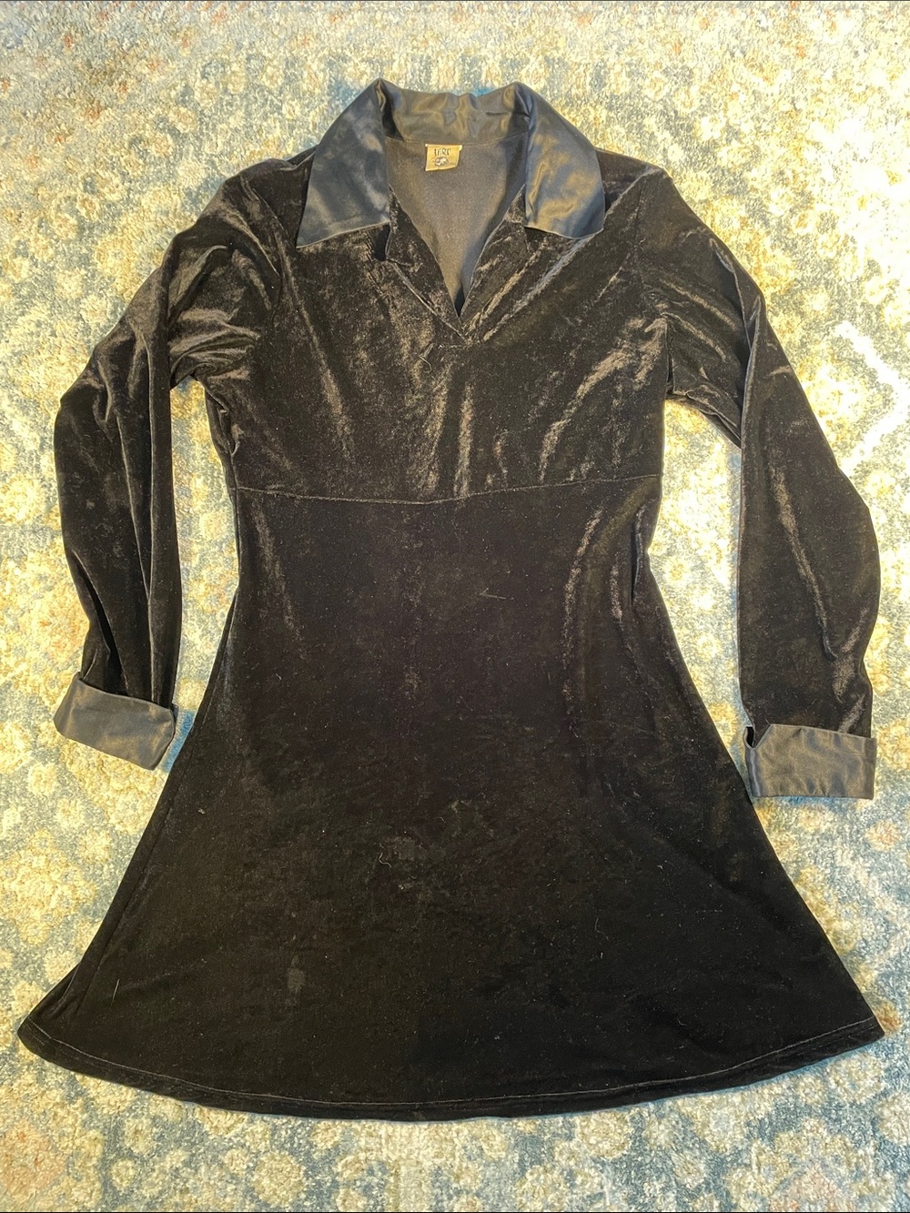 Vintage MGR Women's Long Sleeve Velvet Dress - Black